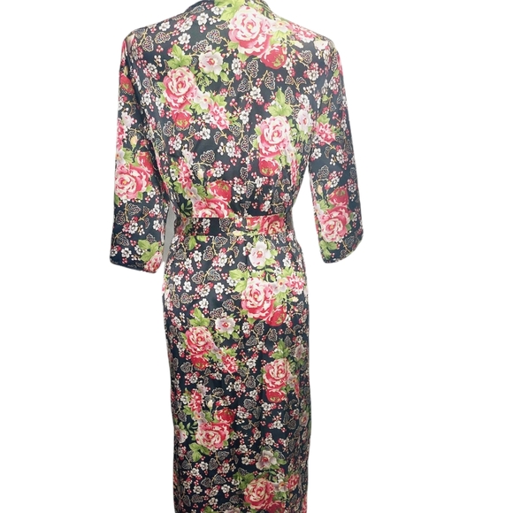 Kumno Floral Robe with tie belt - Picture 4 of 8